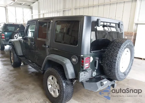 2010 Jeep Wrangler Unlimited Sport из США, поврежденный, VIN 1J4BA3H18AL198776